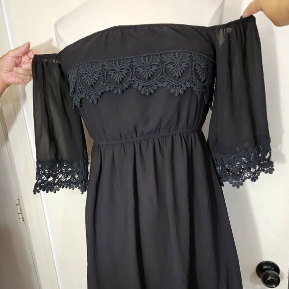 Umgee off shoulder lace trim dress sz small  - Picture 5 of 7
